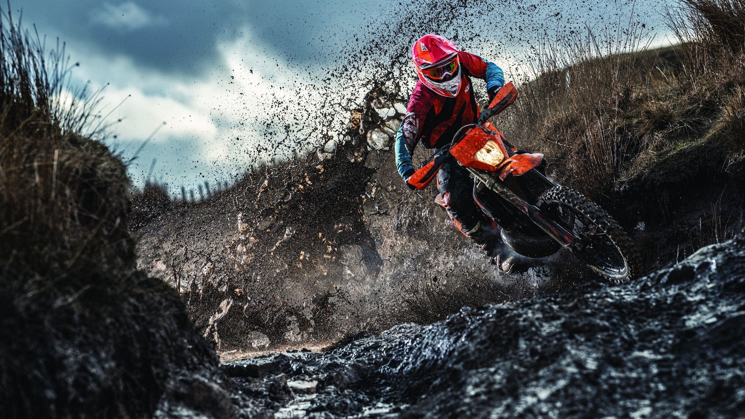 开云体育在线赛事直播-自行车赛选手伤病恢复情况，自行车比赛独门绝技